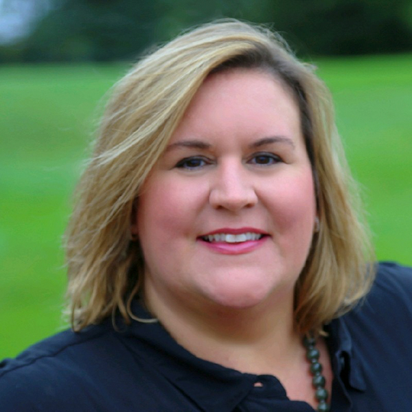 Headshot of Elizabeth Pulver